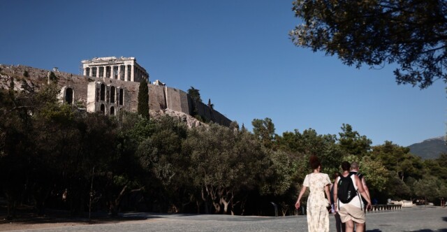 Καιρός:-Στους-32-βαθμούς-σήμερα-ο-υδράργυρος,-πτώση-της-θερμοκρασίας-από-αύριο