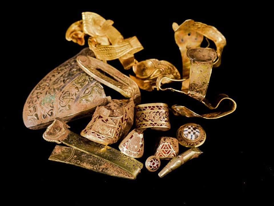 staffordshire-hoard-is-the-largest-gold-collection-in-history