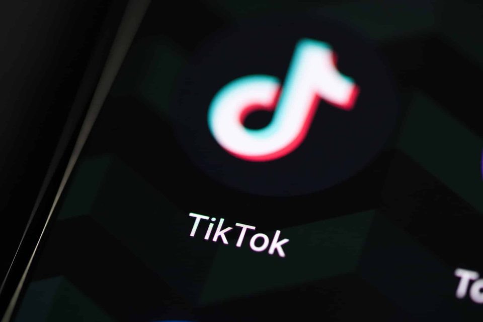 are-women-changing-the-future-of-english-because-of-tiktok-voice?