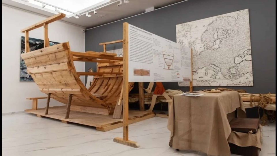 exhibit-on-achaean-and-mycenaean-ships-at-greece’s-hellenic-maritime-museum