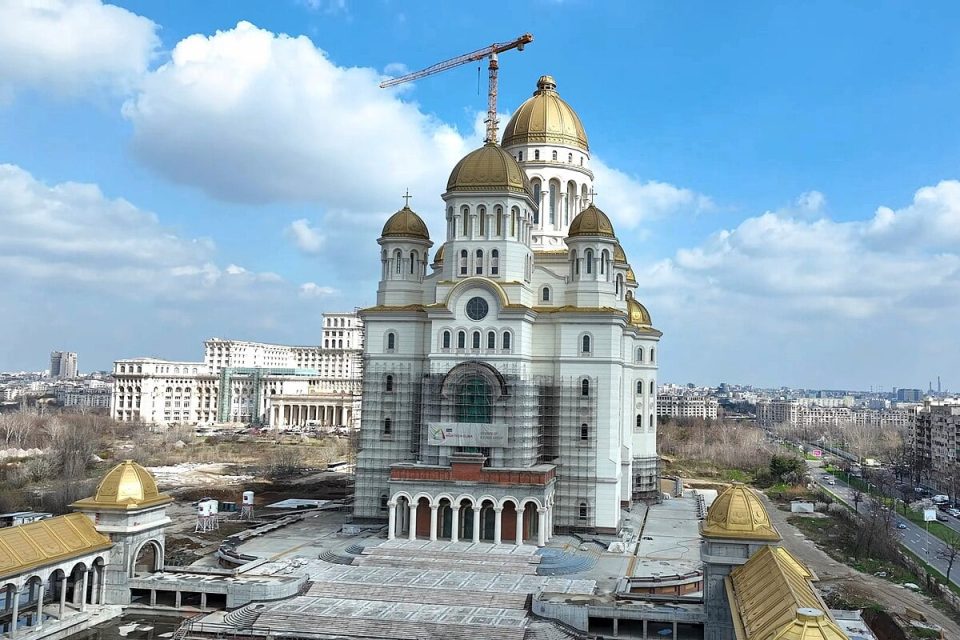 biggest-orthodox-church-in-the-world-nears-completion