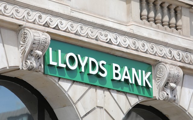 lloyds:-Καλύτερα-των-εκτιμήσεων-τα-αποτελέσματα-του-γ’-τριμήνου