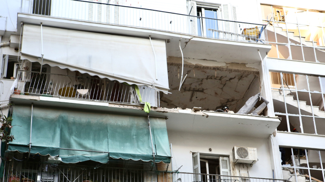 Μυστήριο-με-την-έκρηξη-στους-Αμπελοκήπους:-Στην-Αντιτρομοκρατική-η-έρευνα,-κλιμάκιο-των-ΤΕΕΜ-στο-διαμέρισμα