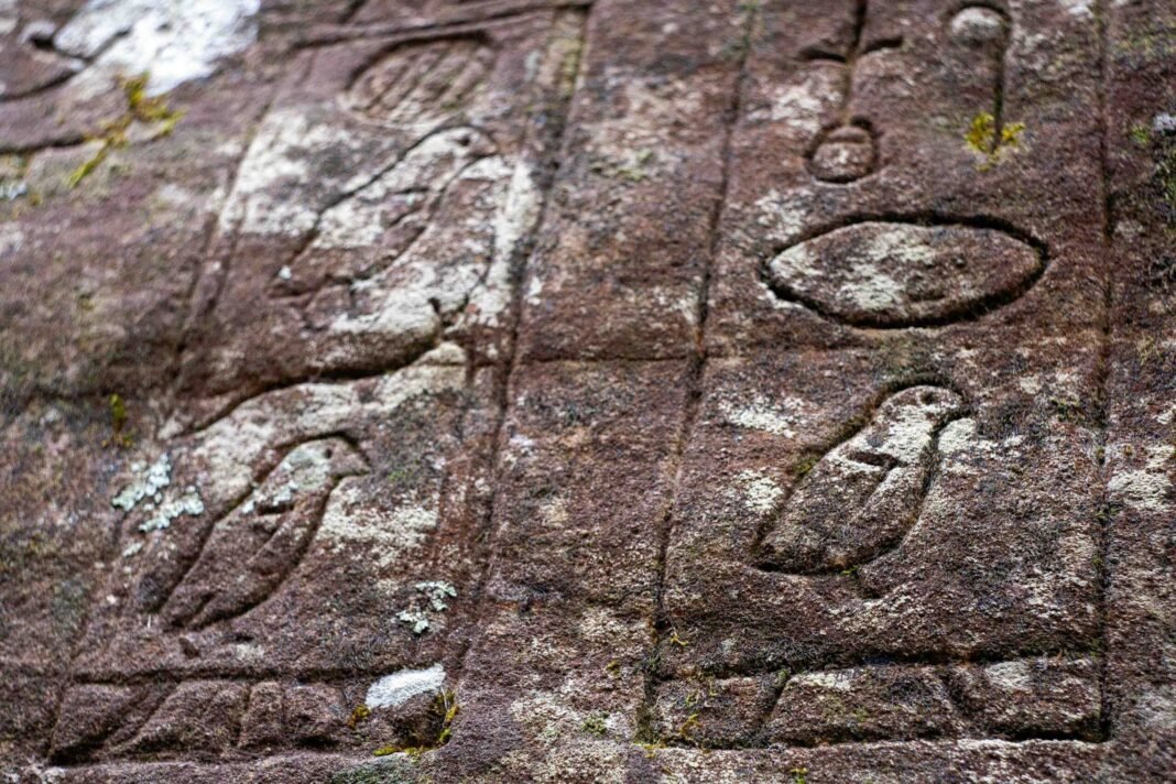 Egyptian Hieroglyphs in Australia: A Voyage to the Ends of the Earth?