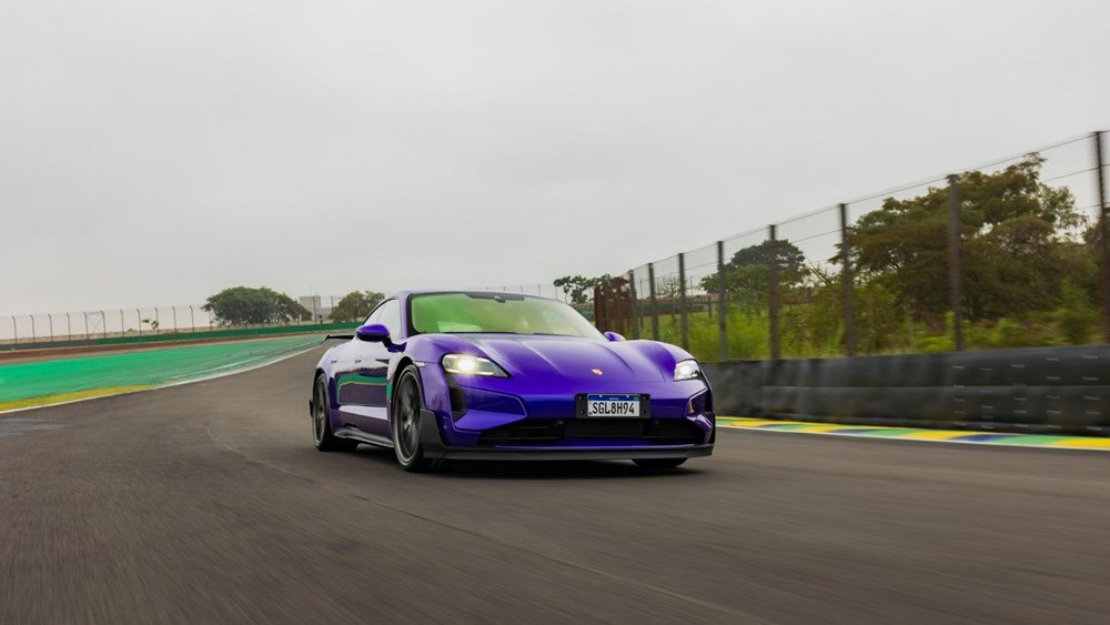 Η-porsche-taycan-αποδεικνύει-ξανά-γιατί-είναι-το-κορυφαίο-ηλεκτρικό-αυτοκίνητο