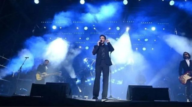 «Τσίμπησα-σαν-χάνος-στις-εγγυήσεις-πως-δεν-υπάρχει-πολιτικό-κίνητρο»-–-Ο-Μάστορας-απαντά-για-τη-συναυλία-στη-Χειμάρρα-παρουσία-Ράμα
