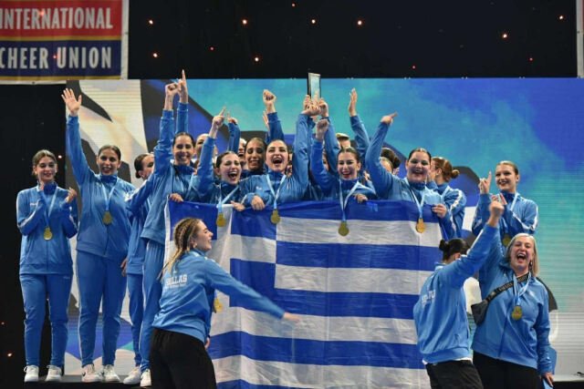 Διπλή-χρυσή-επιτυχία-για-τις-Αποσπερίδες-στο-Πανευρωπαϊκό-Πρωτάθλημα-cheerleading-–-Πρωταγωνίστρια-η-Ελλάδα-με-15-μετάλλια