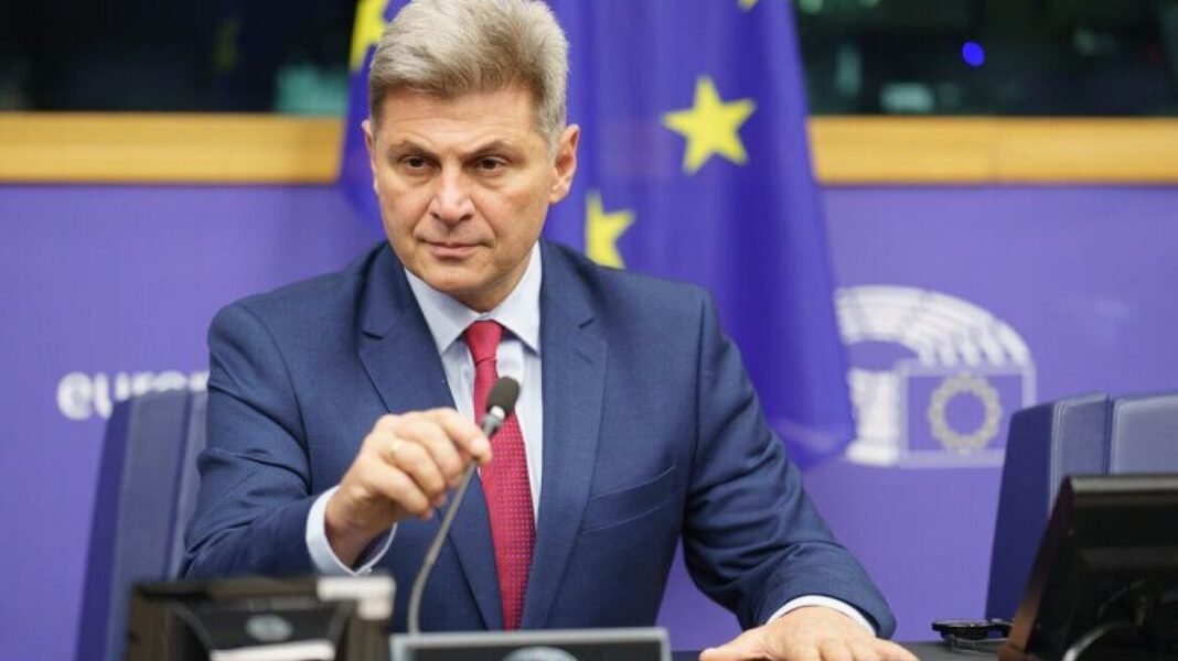 Να δημοσιοποιηθούν όλα τα ονόματα των δικαιούχων ΟΠΕΚΕΠΕ όπως συμβαίνει με το ΕΣΠΑ, ζητά ο Νικόλας Φαραντούρης