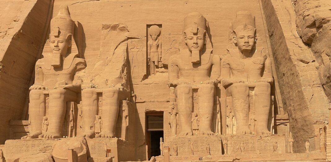 ancient-greeks-left-their-mark-in-egypt-in-591-bc-–-in-graffiti
