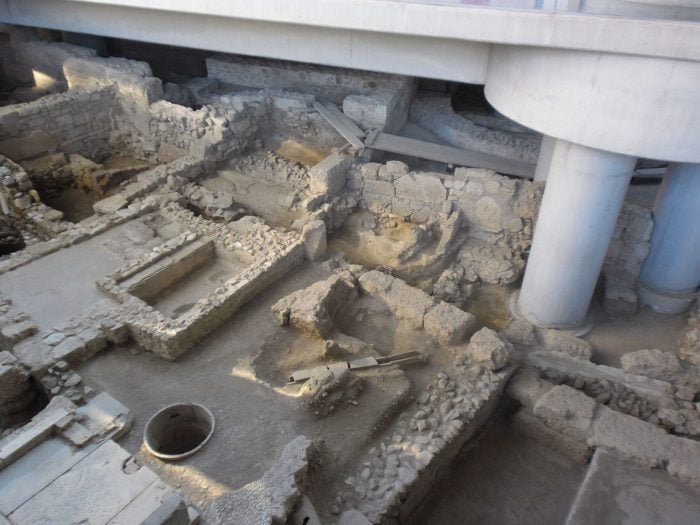 the-secrets-of-the-ancient-neighborhood-beneath-the-acropolis
