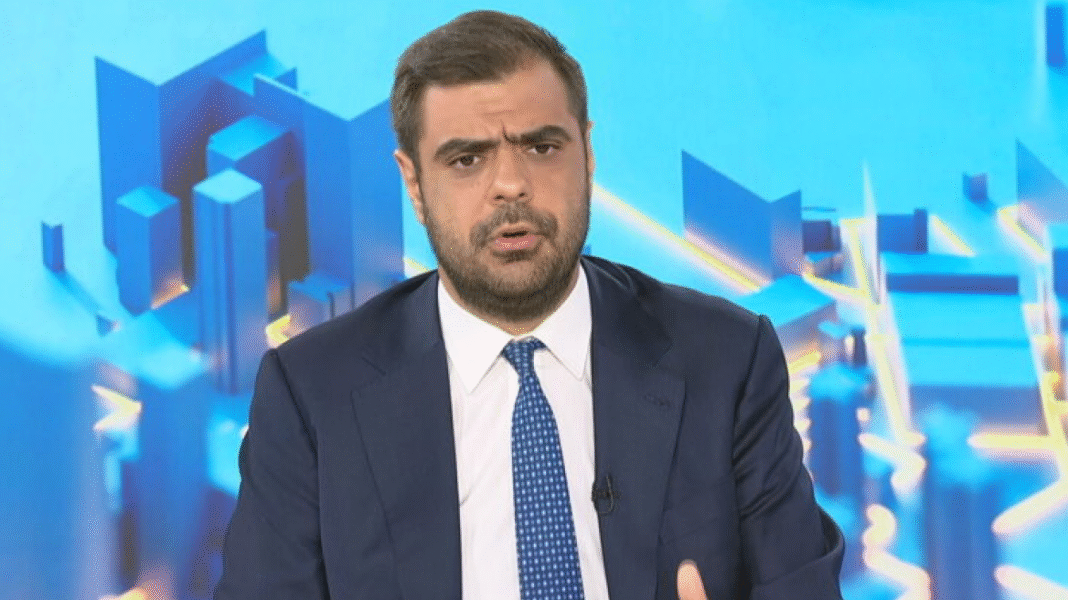 Μαρινάκης: €1,5 δισ. το δημοσιονομικό περιθώριο για παροχές στη ΔΕΘ – Μεσαία τάξη και οικογένειες στο «κάδρο» των παροχών