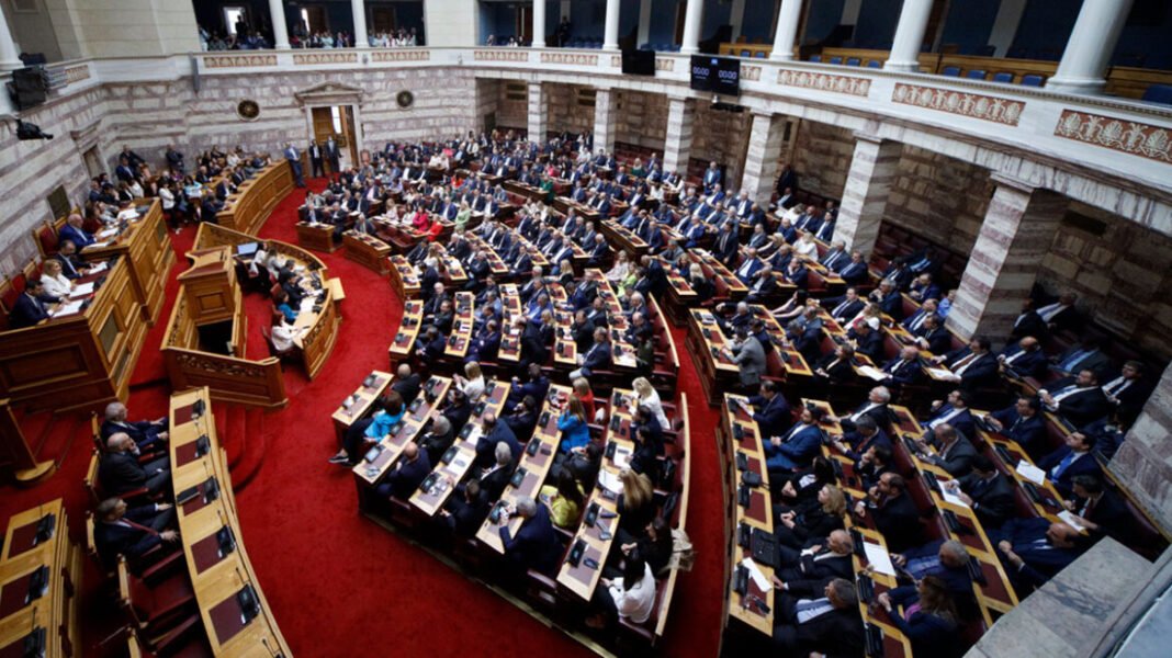 Live από τη Βουλή: Σήμερα η ψηφοφορία για την παραπομπή Καραμανλή στο Δικαστικό Συμβούλιο