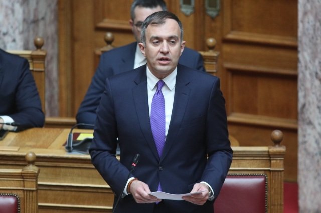 Χατζηβασιλείου:-Η-κυβέρνηση-ασκεί-εξωτερική-πολιτική-με-αποτελέσματα,-όχι-με-κορώνες-πατριδοκαπηλίας