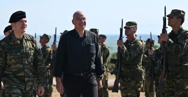 Καταργείται-η-θητεία-σε-Αεροπορία-και-Ναυτικό,-όλοι-στον-Στρατό-Ξηράς-από-το-2026-–-Τι-θα-ανακοινώσει-ο-Δένδιας