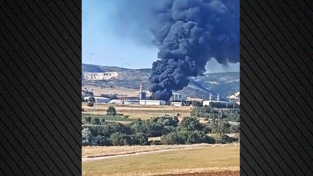 Φωτιά-τώρα-στην-Αλεξανδρούπολη,-μήνυμα-112-προς-τους-κατοίκους-για-απομάκρυνση-από-τον-οικισμό-Μαΐστρος-–-Καίει-κοντά-στο-εκκλησάκι-του-Αγίου-Παϊσίου-στο-ρέμα-Ειρήνη