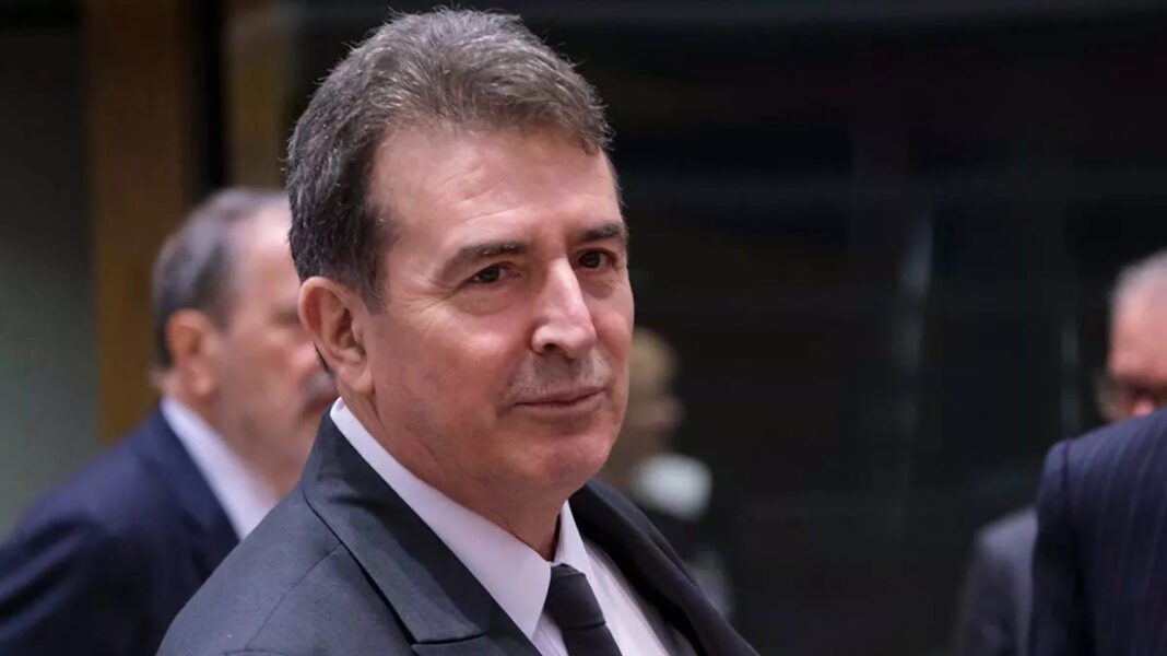 Χρυσοχοΐδης:-Το-75%-της-εγκληματικότητας-προέρχεται-από-τους-Ρομά