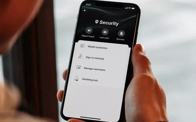 revolut:-Τι-φοβούνται-οι-Έλληνες-στις-διακοπές-τους