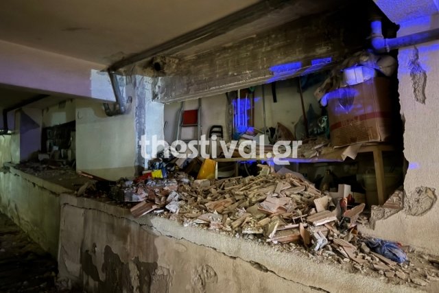 Έκρηξη-σε-πολυκατοικία-στη-Θεσσαλονίκη-–-Έκρυψαν-τη-βόμβα-στο-φρεάτιο-του-ασανσέρ,-κάτω-από-το-διαμέρισμα-αστυνομικού
