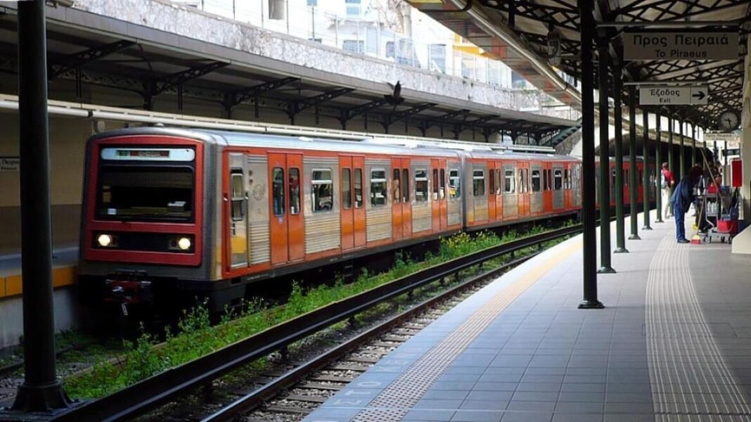 Αφόρητη-ζέστη-στα-μέσα-μεταφοράς-της-Αθήνας:-Λιποθύμησε-οδηγός-του-ηλεκτρικού-εν-μέσω-καύσωνα