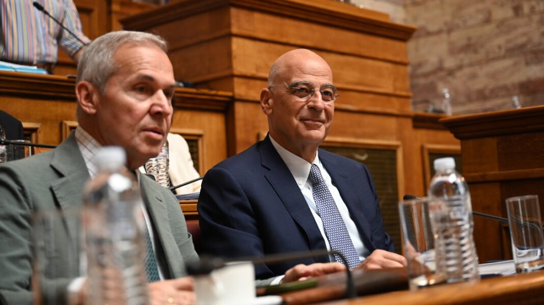Δένδιας: Αν πάει κληρωτός ναύτης σε πλοίο μόνο ο… Αρχιεπίσκοπος δεν παίρνει τηλέφωνο