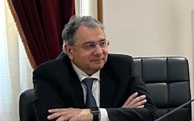 Β.-Κορκίδης:-Ο-καύσωνας-μείωσε-τις-μετακινήσεις-και-τους-τζίρους-των-εκπτώσεων