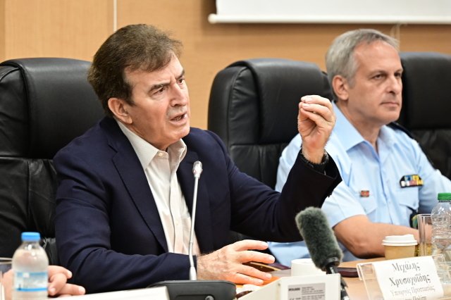 Χρυσοχοΐδης:-mείωση-35%-της-εγκληματικότητας-σε-περιοχές-της-Δυτικής-Αττικής-–-Συνεχίζουμε-τον-επιχειρησιακό-μας-σχεδιασμό