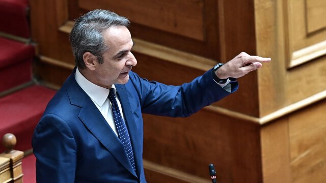 Μητσοτάκης-σε-Ανδρουλάκη:-Παρουσιάζεστε-ως-κακέκτυπο-του-ΠΑΣΟΚ-της-δεκαετίας-του-’80,-χωρίς-το-χάρισμα-του-Ανδρέα-Παπανδρέου