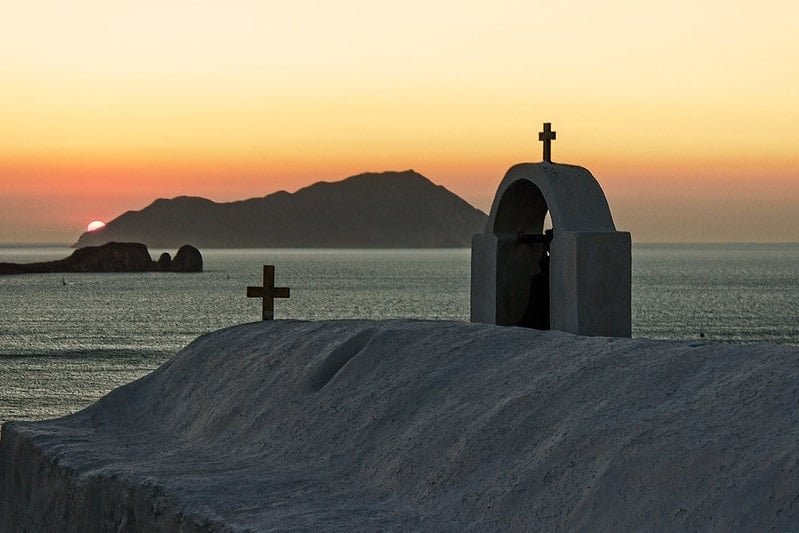 american-tourists-ditch-single-stop-getaways-for-island-hopping-in-greece