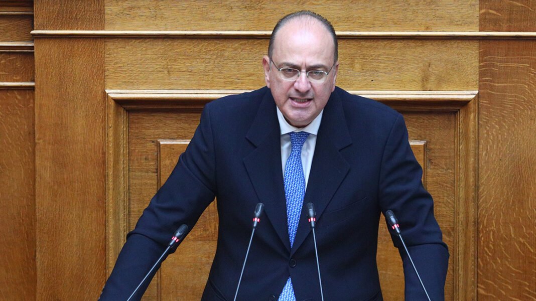 Λαζαρίδης για Κωνσταντοπούλου: Κατηγορεί ως σύζυγο τη Μεσσαροπούλου, ενώ διόρισε βουλευτή τον σύντροφό της και πρότεινε για ΠτΔ τον πατέρα της
