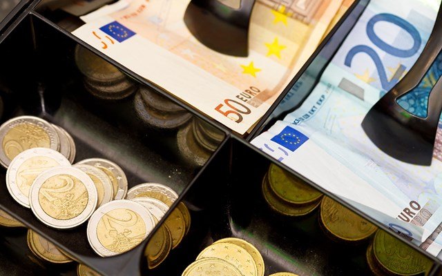 Αισθητή-μείωση-4,4%-στον-τζίρο-του-λιανεμπόριου-του-Μάιο