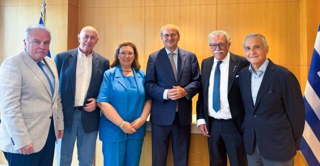 Χατζηδάκης:-Η-Ελλάδα-στέκεται-απέναντι-σε-κάθε-μορφή-ρατσισμού-και-αντισημιτισμού