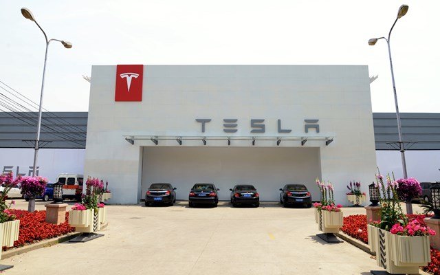 Δικαστική-απόφαση-καλεί-την-tesla-να-πληρώσει-329-εκατ-δολ.-σε-αποζημιώσεις-για-θανατηφόρο-δυστύχημα-με-autopilot