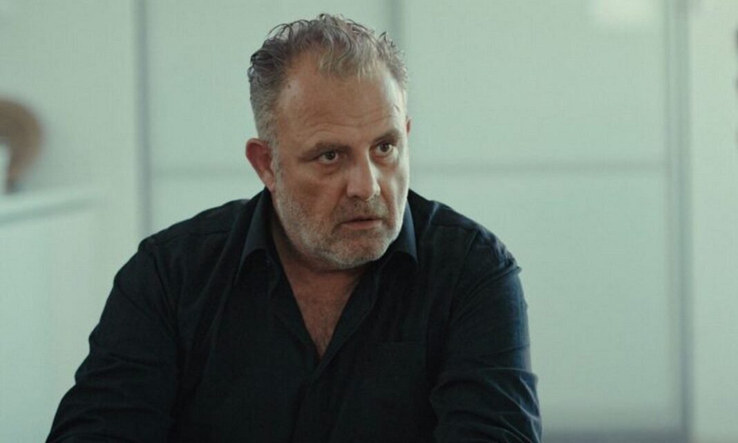 Η-Γη-της-Ελιάς-–-spoiler:-Σε-έξαλλη-κατάσταση-ο-Στάθης-–-Το-μήνυμα-του-Μιλτιάδη-που-φέρνει-ανατροπές