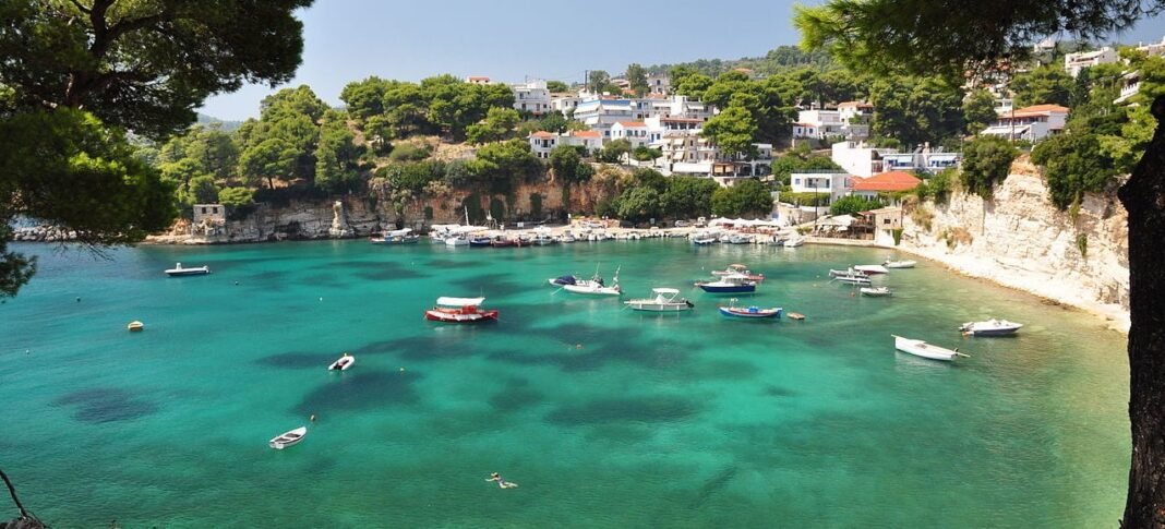 alonissos:-beauty-and-history-in-the-greek-island-paradise
