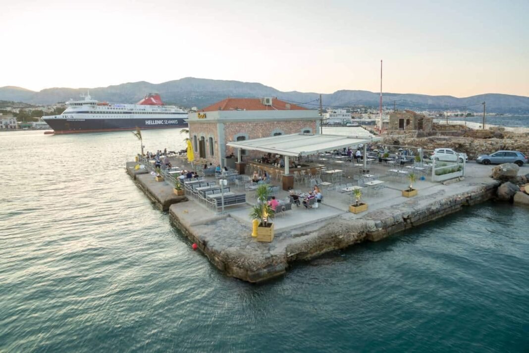 the-chios-bar-where-ships-pass-just-meters-from-your-table