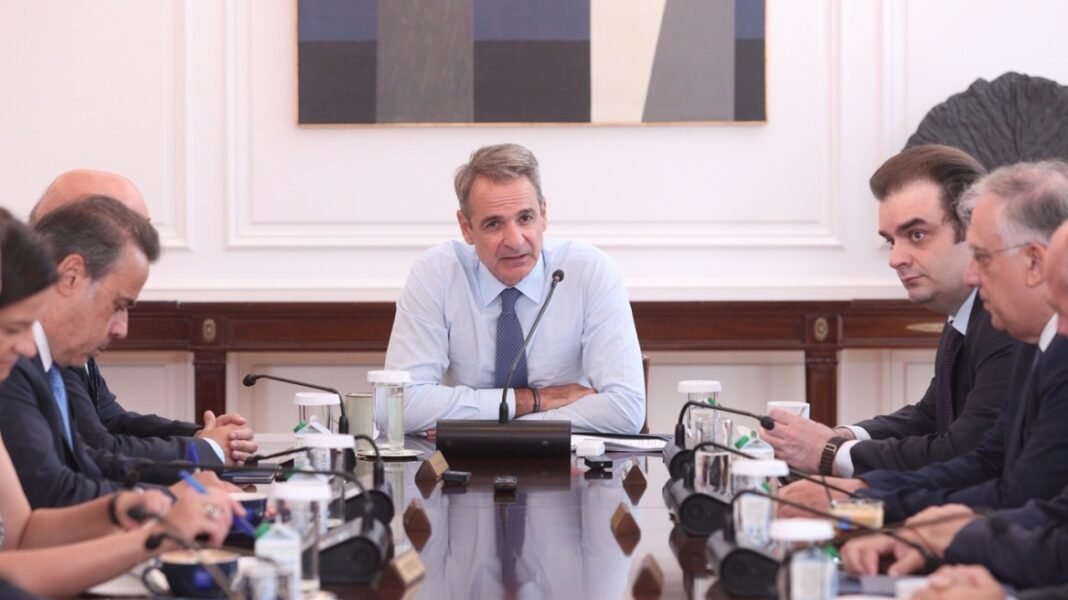 Μητσοτάκης: Ετοιμάζουμε 12 παρεμβάσεις κατά της γραφειοκρατίας για τις επιχειρήσεις – Να μην διστάζουμε να αποποιούμαστε ευθύνη για το γενικό καλό
