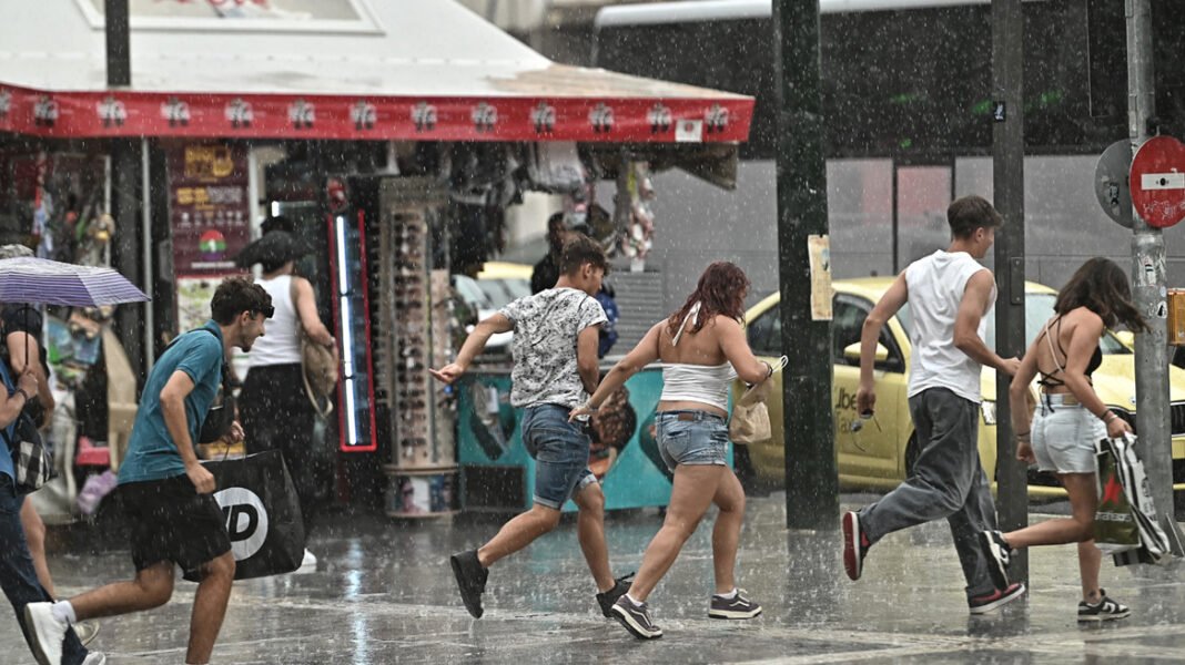 Καιρός:-Επιμένει-και-σήμερα-η-αστάθεια,-πού-θα-βρέξει-–-Πάνω-από-5.000-κεραυνοί-καταγράφηκαν-χθες