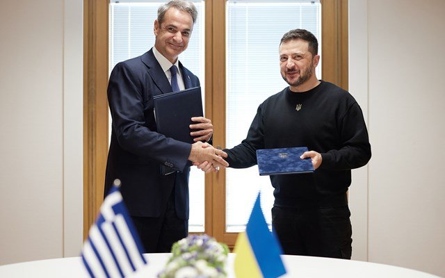 Τηλεφωνική-επικοινωνία-Κ.-Μητσοτάκη-με-Ζελένσκι-–-Στο-επίκεντρο-η-αεροπορική-άμυνα-της-Ουκρανίας