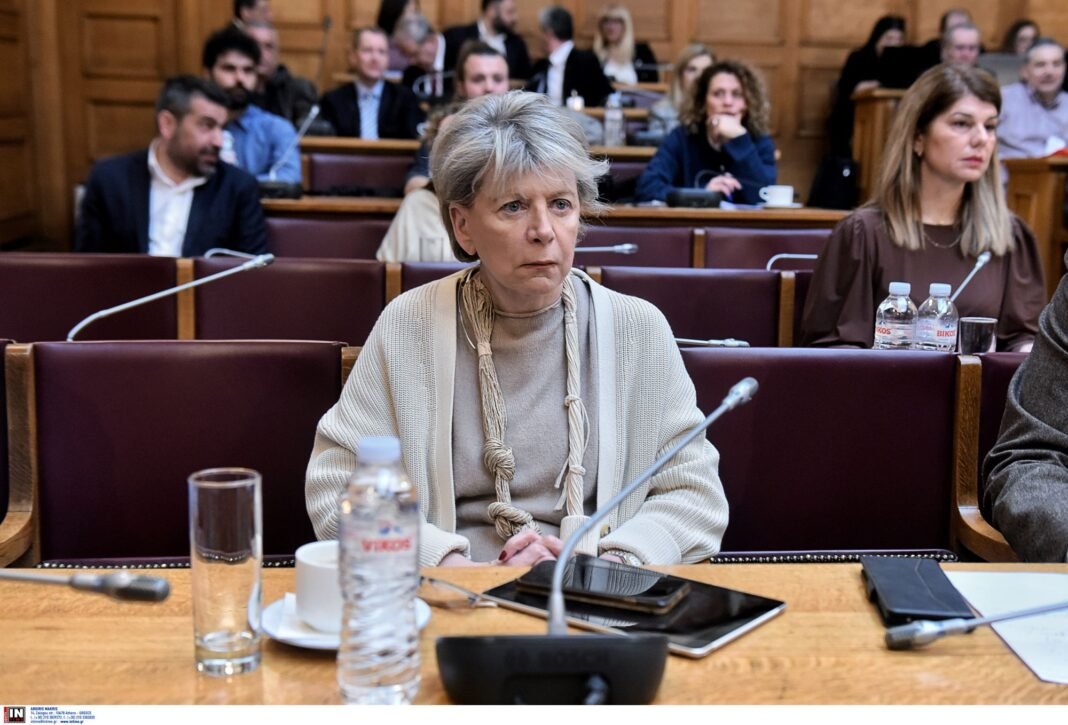 ΣΥΡΙΖΑ:-Εσωκομματικά-«πυρά»-κατά-της-Έλενας-Ακρίτα-μετά-την-ανάρτησή-της-για-τον-δημοσιογράφο,-Άγγελο-Προβολισιάνο
