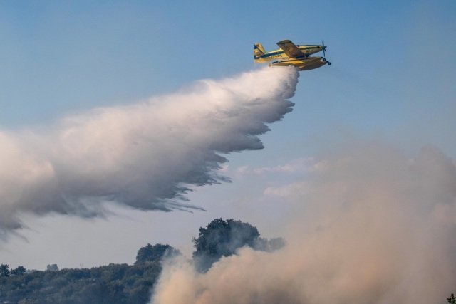 Φωτιά-τώρα-στη-Μελίταινα-Ροδόπης-–-Επιχειρούν-2-αεροσκάφη-και-1-ελικόπτερο