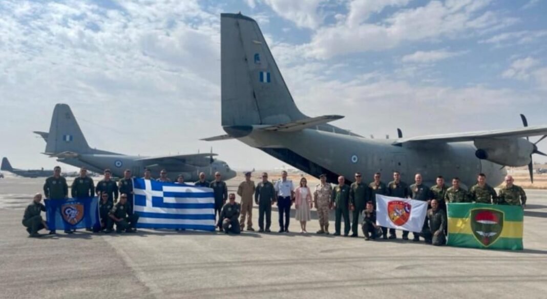 Βίντεο-από-την-αποστολή-ελληνικής-ανθρωπιστικής-βοήθειας-στη-Γάζα-–-Ελληνικά-αεροσκάφη-έριξαν-8,5-τόνους-τροφίμων