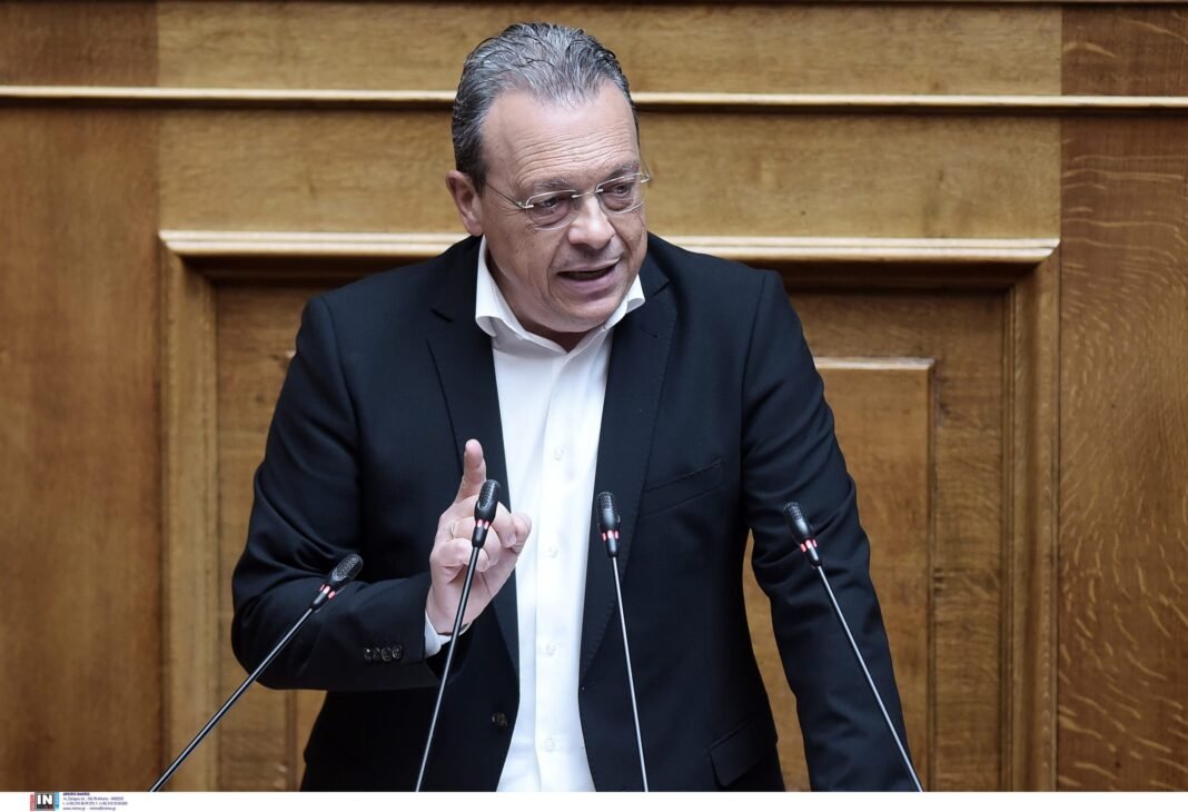 Φάμελλος:-Ο-κύριος-Μητσοτάκης-δεν-μπορεί-να-συγκαλύψει-ότι-λειτουργεί-ως-ουρά-των-Νετανιάχου-και-Τραμπ
