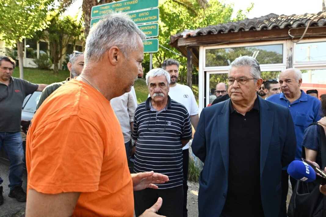 Κουτσούμπας:-Επίσκεψη-σε-πυρόπληκτες-περιοχές-της-Πάτρας-–-«Επιλεκτικά-ανίκανο-το-Κράτος»