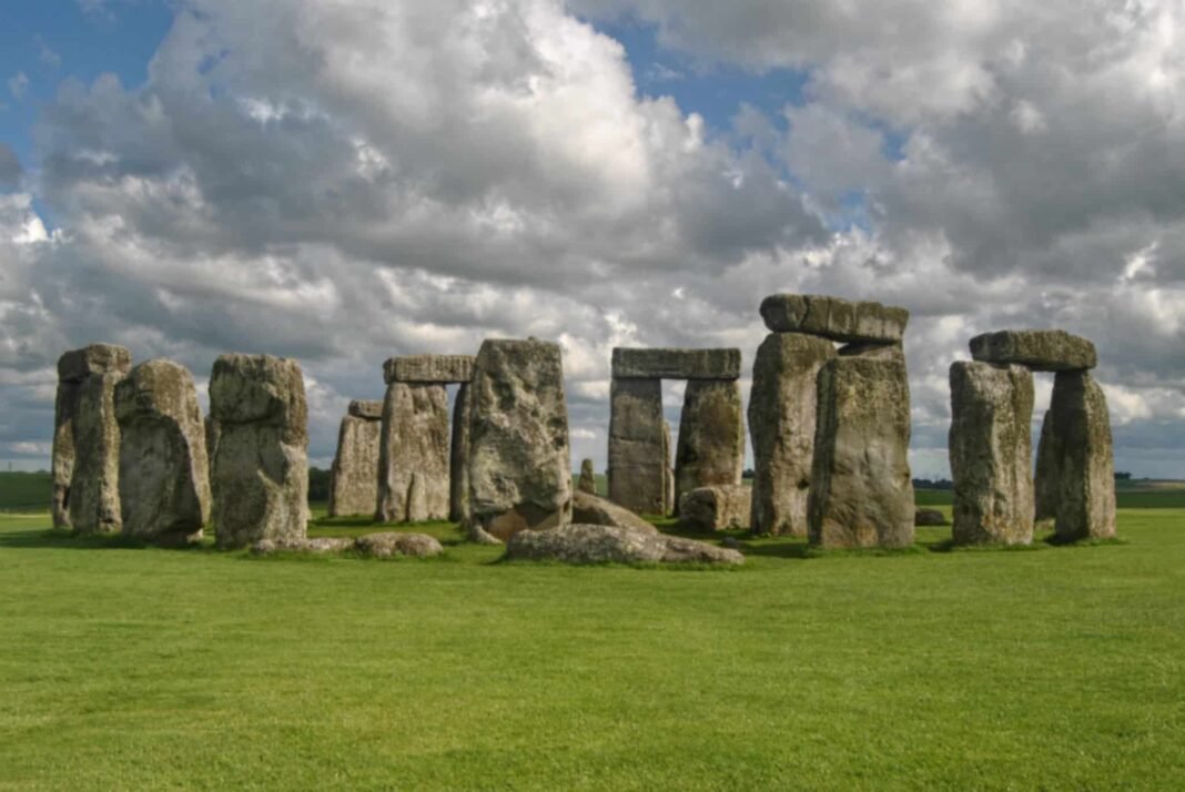 5,000-year-old-tooth-sheds-new-light-on-stonehenge-mystery