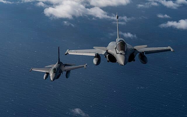 strong-but-vulnerable:-greece’s-military-at-a-crossroads,-us-analyst-says