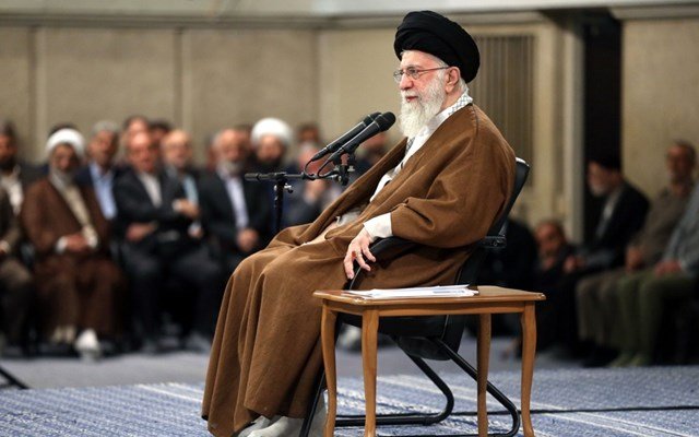 Χαμενεΐ:-“Ανεπίλυτο”-το-θέμα-με-τις-ΗΠΑ-για-το-πυρηνικό-πρόγραμμα-του-Ιράν