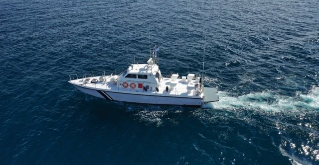Ρόδος:-Εντοπίστηκαν-23-παράνομοι-μετανάστες-σε-ξύλινη-βάρκα