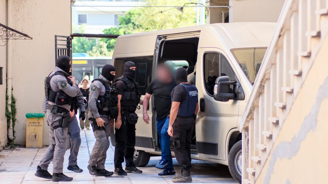 Τελευταία-ημέρα-απολογιών-για-τη-μαφία-της-Κρήτης-–-Στον-ανακριτή-ο-αρχηγός-και-16-ακόμα-άτομα