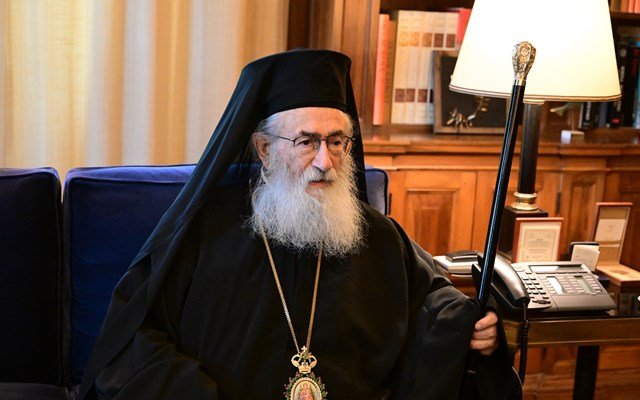 Έφτασε-στην-Αθήνα-από-τη-Μονή-Σινά-ο-αρχιεπίσκοπος-Δαμιανός