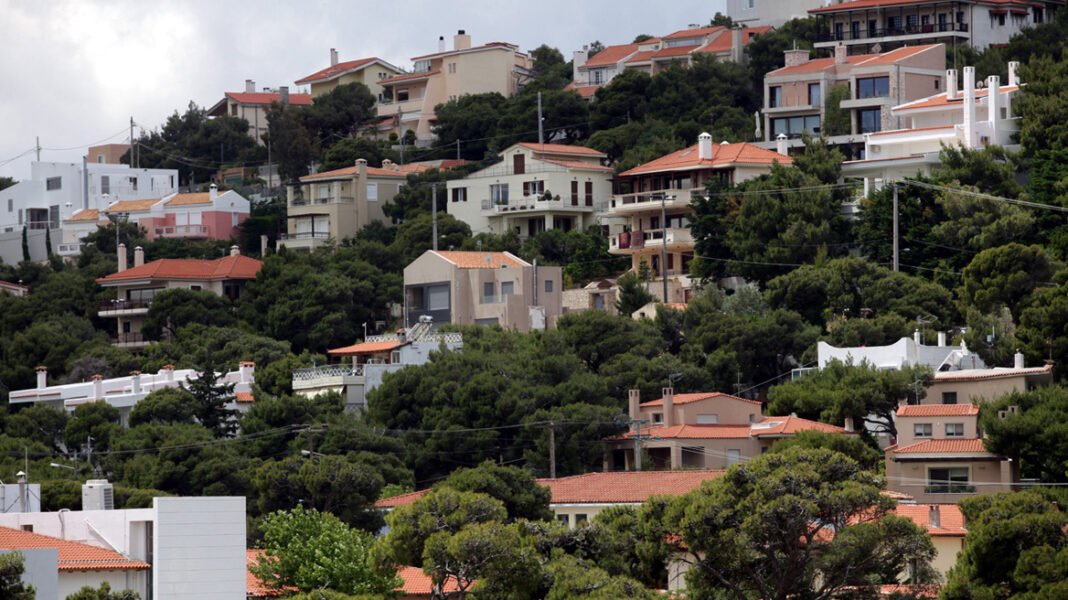 Στο-Κτηματολόγιο,-από-τους-Δήμους,-περνούν-οι-υπηρεσίες-δόμησης-–-Τι-αλλάζει